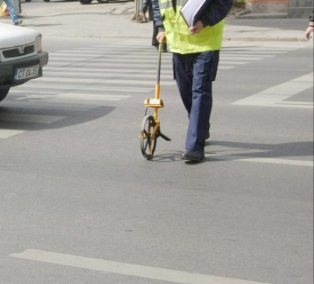 Minoră, accidentată pe trecerea de pietoni